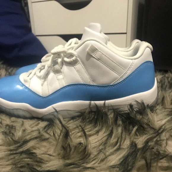 Jordan Shoes - Air Jordan 11s low UNC